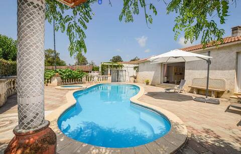 Very  nice 2 bedroom villa with private pool