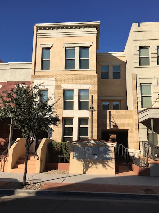 Brownstone style 3-story loft