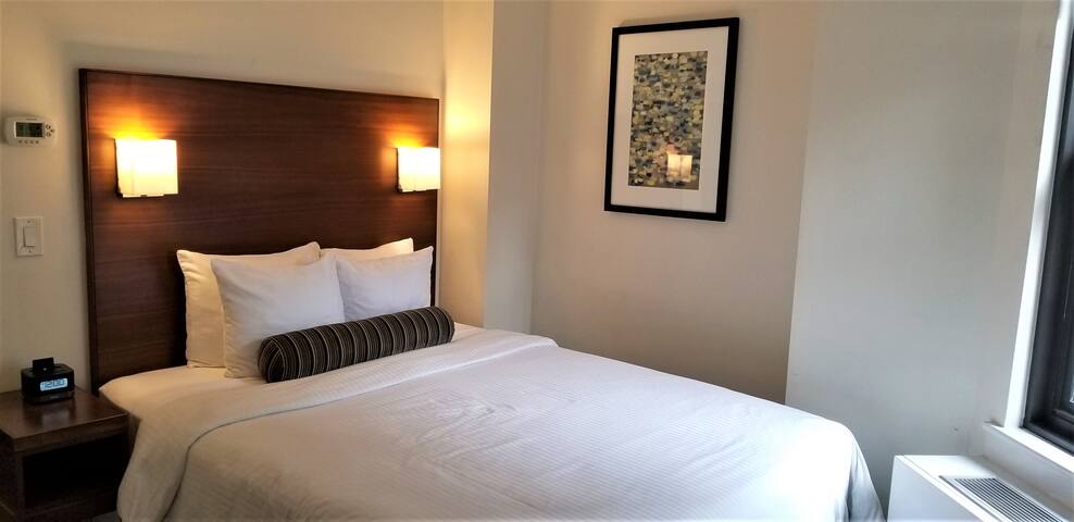 Midtown 2 BED Kitchen gallery image 5