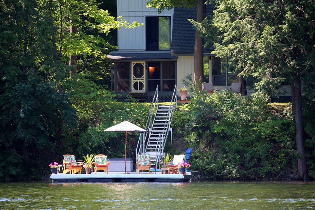 Dock and front of house