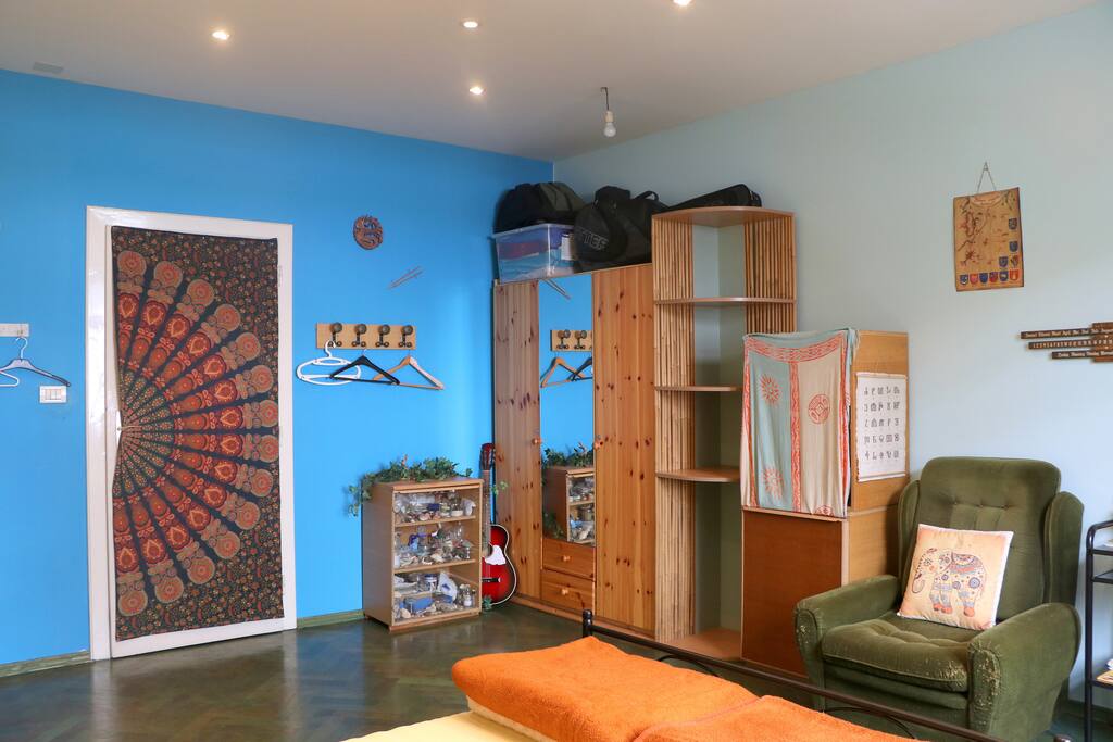 Guest room