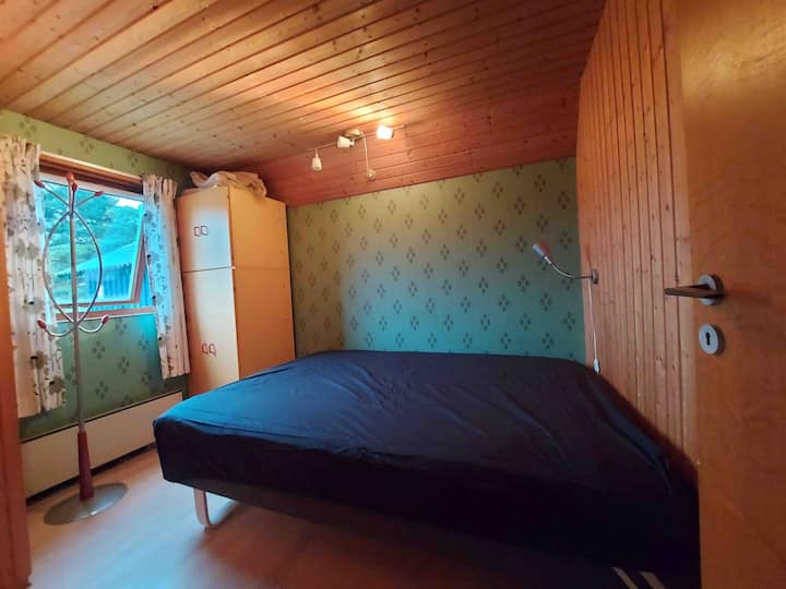 Cama de caja de 140x200