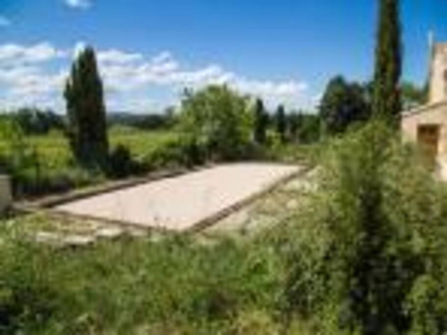 Boules Court