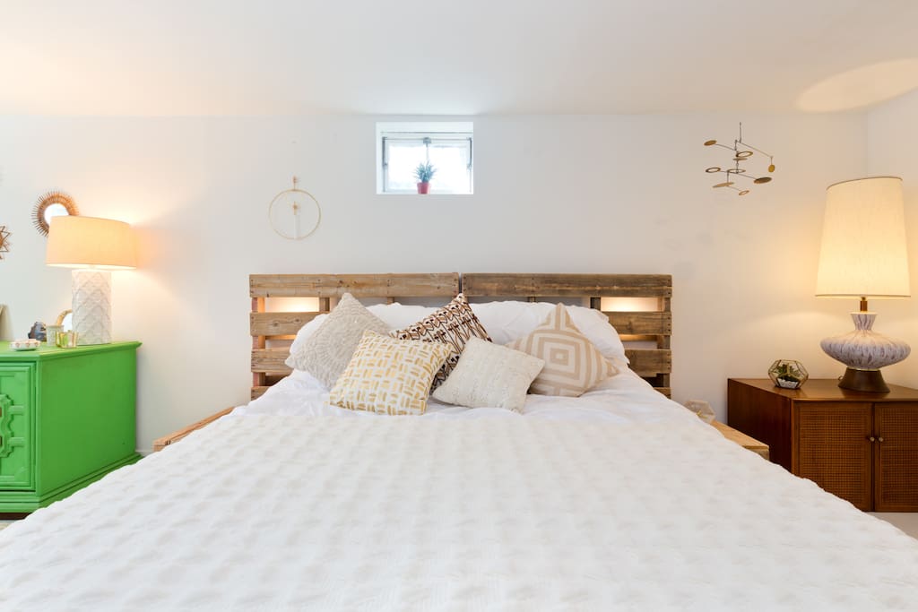 Super comfy cloud-like king size organic rubber mattress
