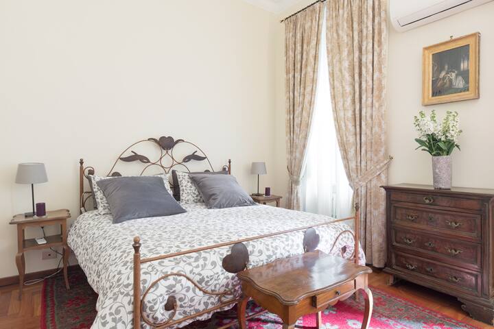 Big apartment with private garden near the river gallery image 4