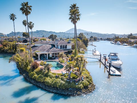 Tranquil Waterfront Haven