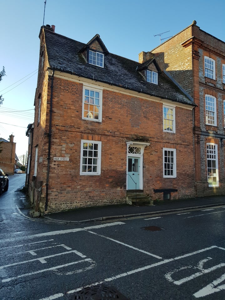 Wallingford Holiday Rentals & Homes England, United Kingdom Airbnb