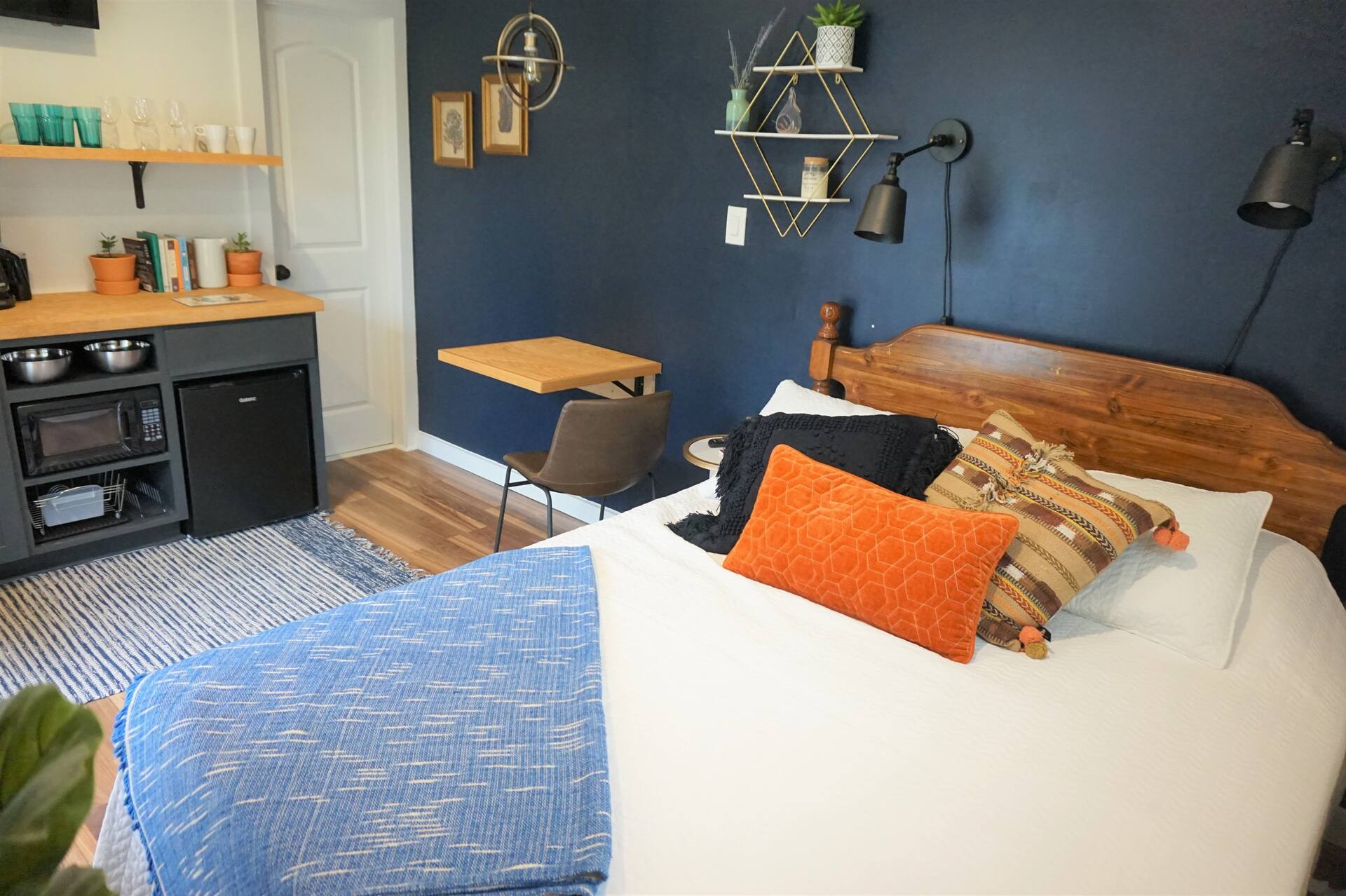 Driftwood Guest Suite- Access to Beach, Bay, Park