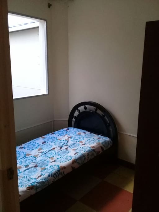 la habitación disponible