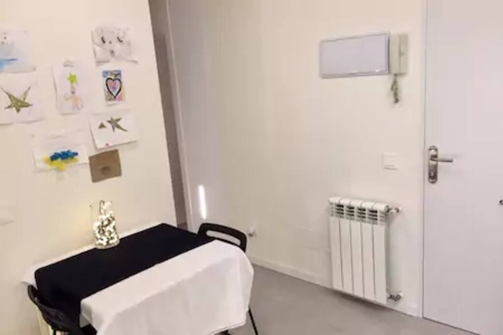 OPEN DINING AREA