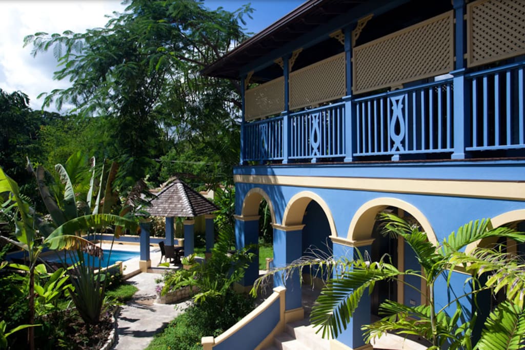 Private deck and dip pool