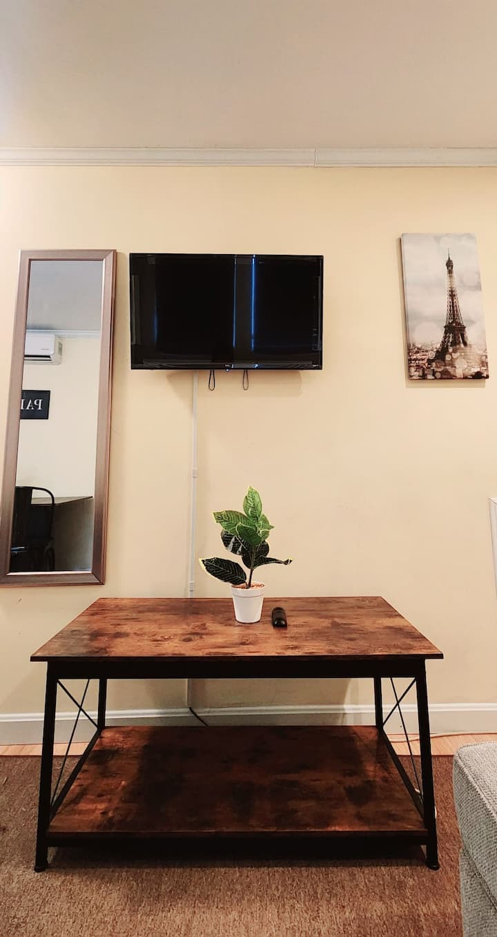 Რეგულირებადი ყავის მაგიდა სათავსოთი