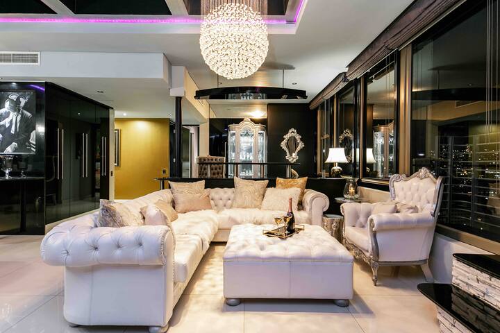 #2004 Cartwright – Glimmer Shimmer gallery image 2