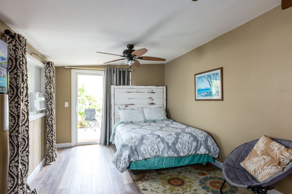 Queen size bed