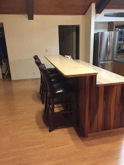 Bar/ kitchen countertop