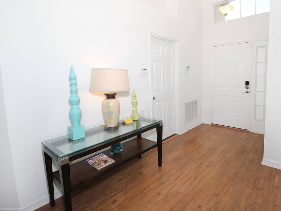 Hardwood,Indoors,Room,Floor,Flooring
