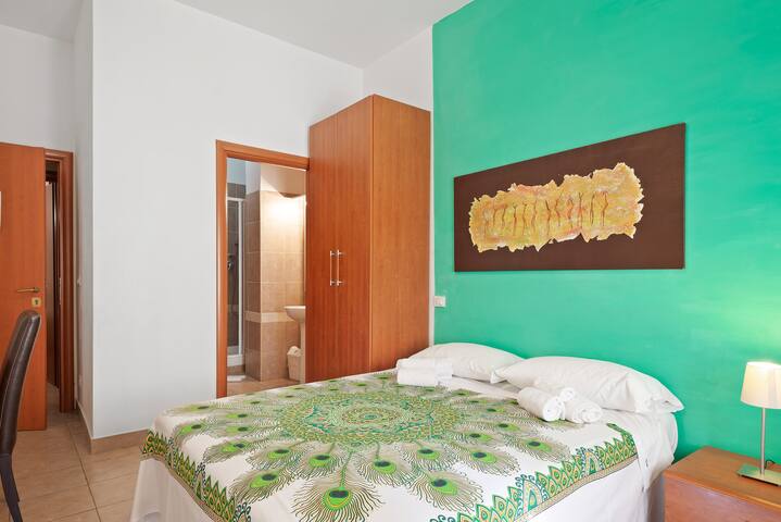 HOUSE TO VATICAN gallery image 5