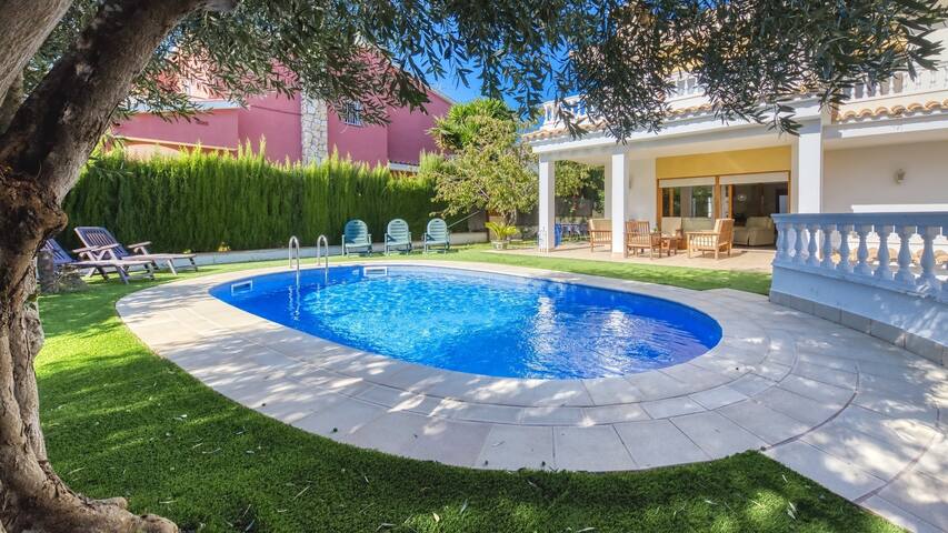 ♥ CostaCabana – Villa Baileys ♥ 800 mtr from beach gallery image 3