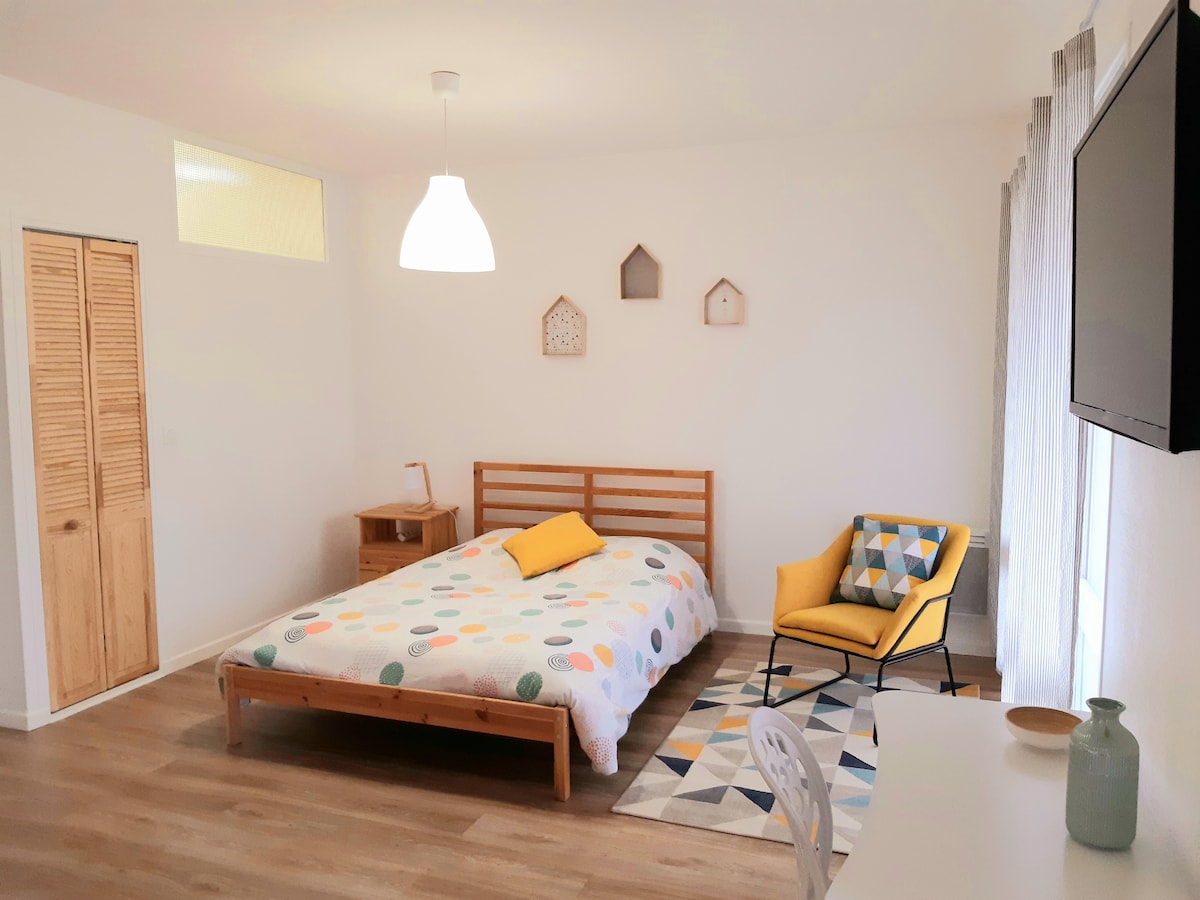 Ardentes Vacation Rentals Homes Centre Val De Loire France Airbnb