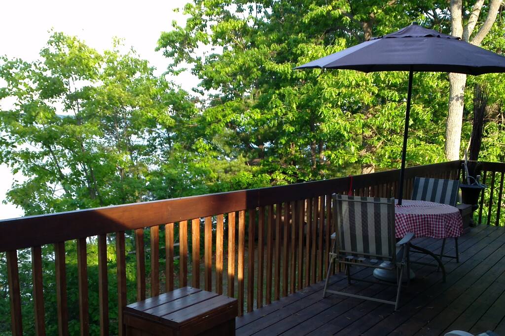 Terrasse pour prendre un café ou vous y reposer