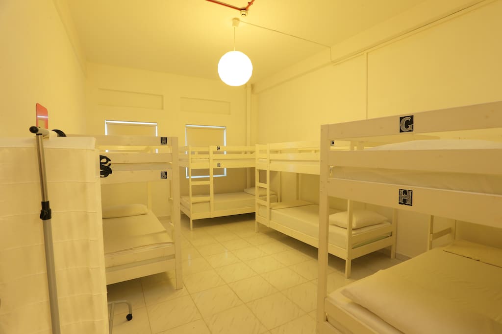 2 Single Beds in Mixed Dormitory