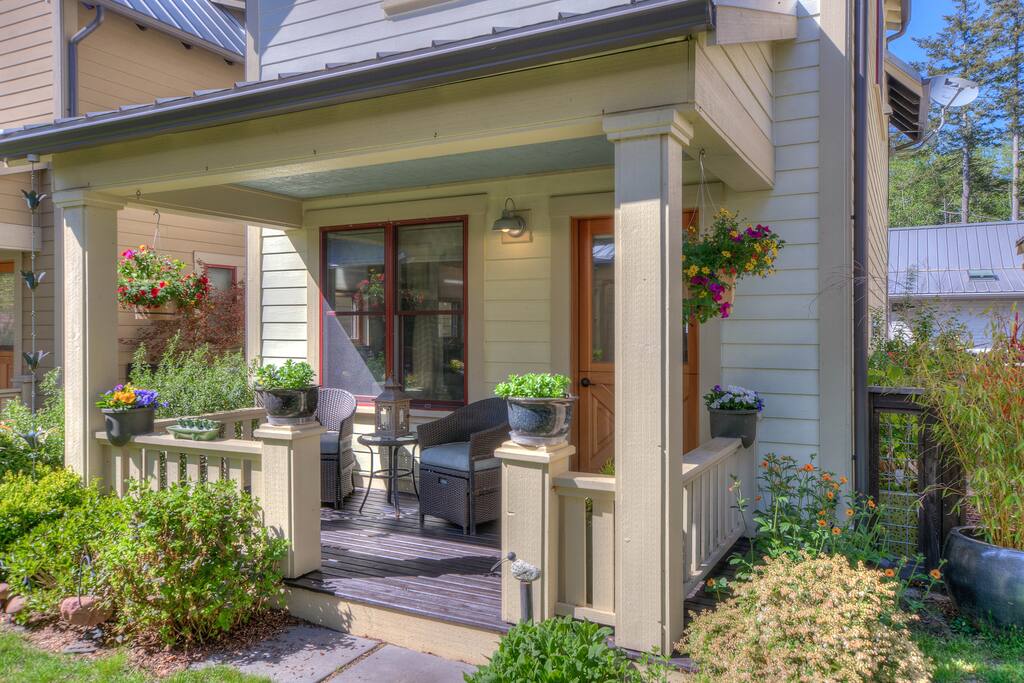 Craftsman comfort and style.