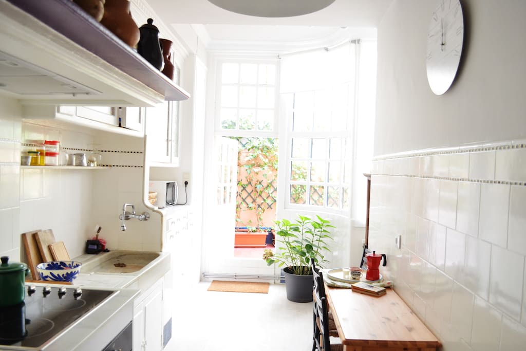 Cocina completamente equipada