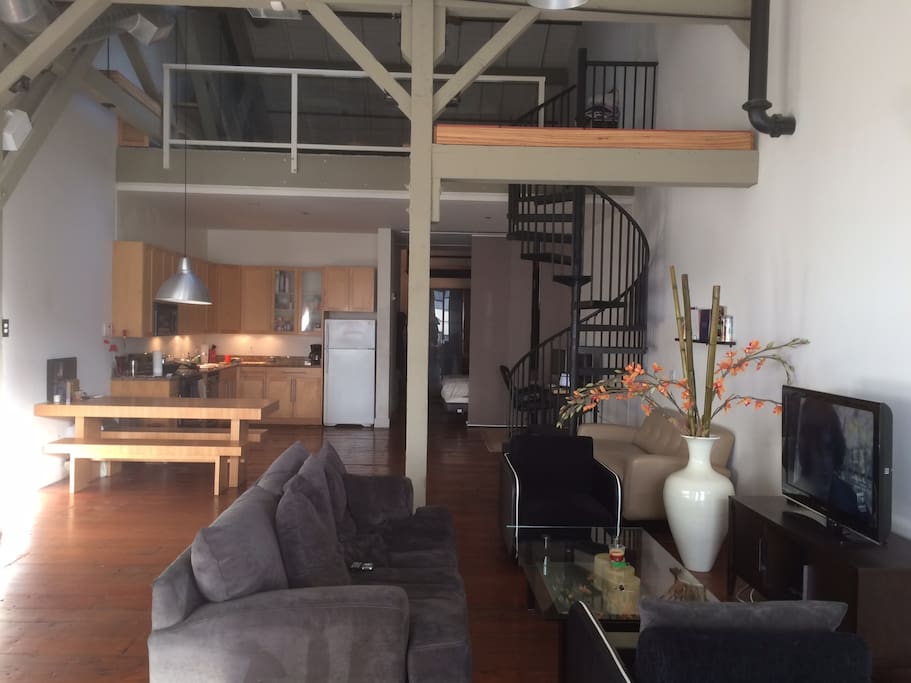 Living Room Area (2)