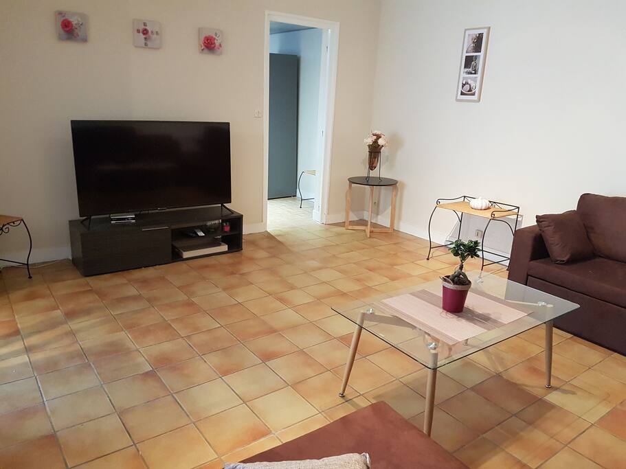 TV 4k 140 cm
