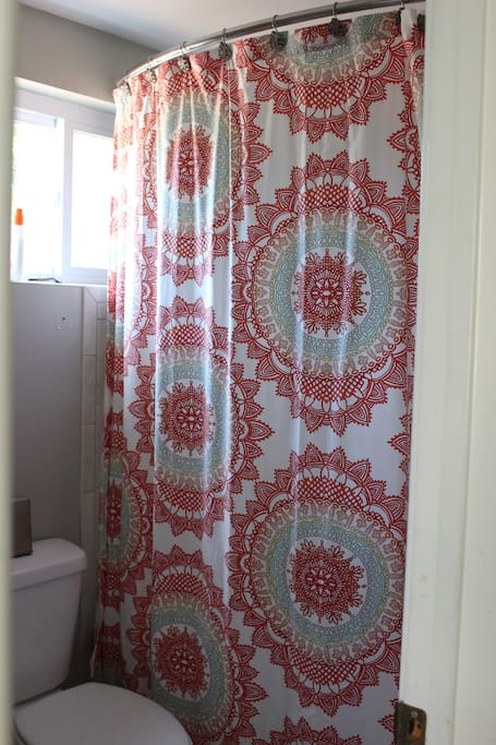 Guest full bath