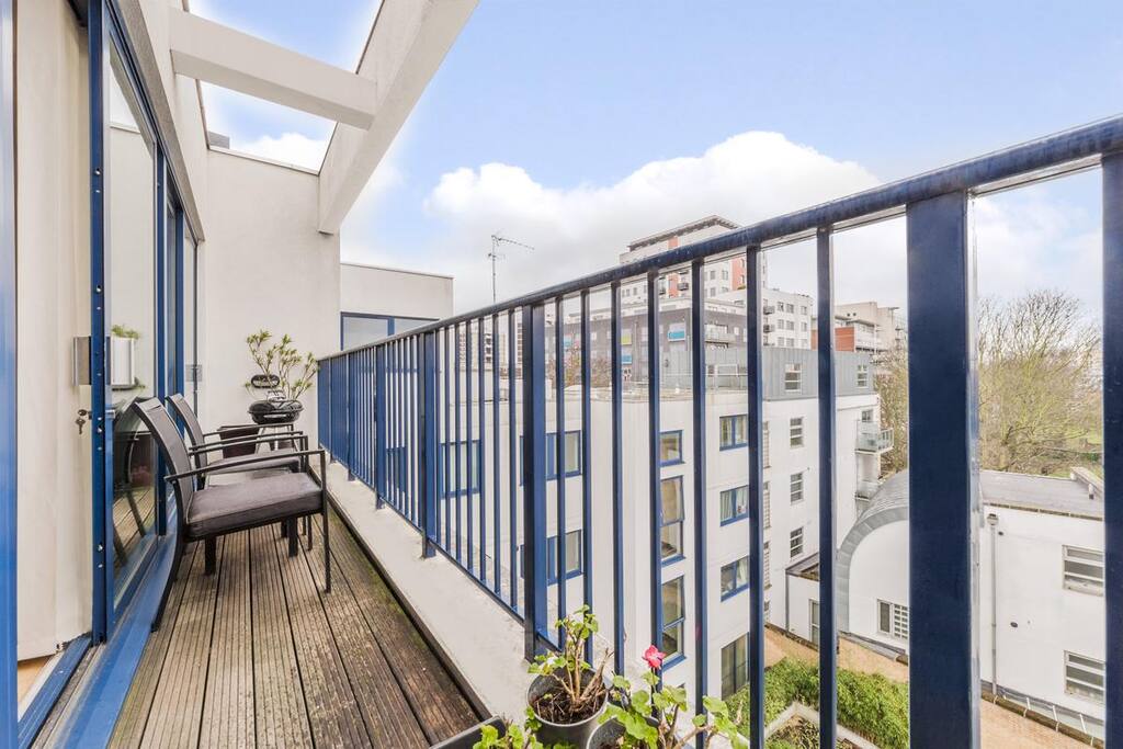 Balcony 1