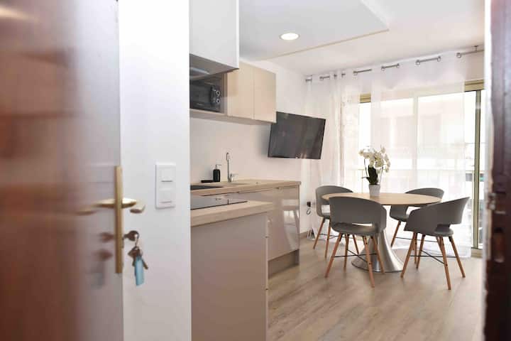 Le Giordano - Apt Central Et Cosy - Proche Plages - Golfe Juan