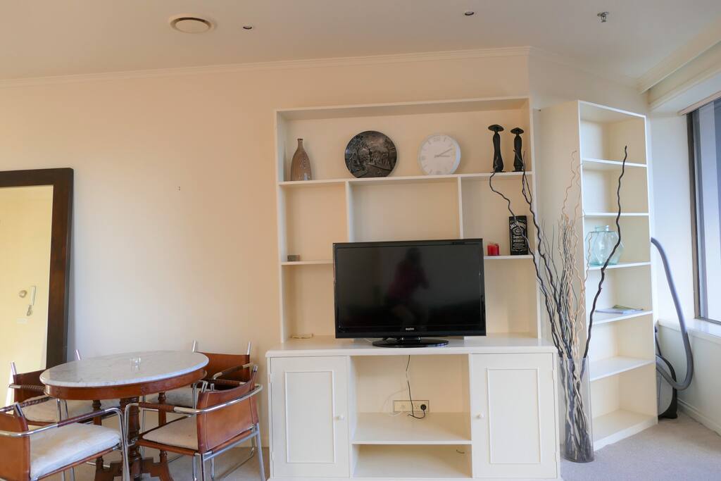 Living Room(TV)