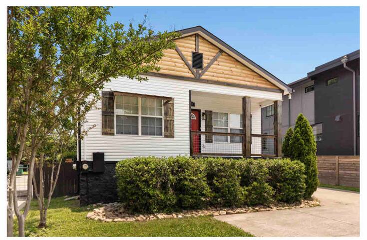 A Downtown Great GetAway! gallery image 2