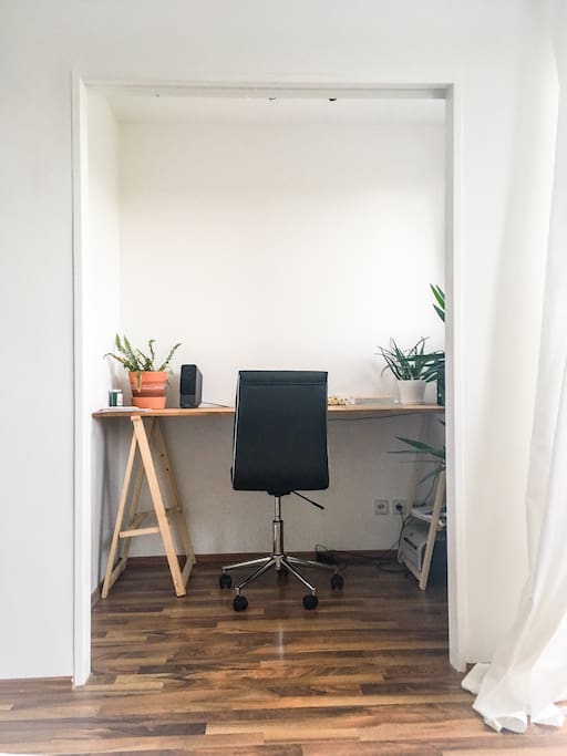 Provate workspace in room