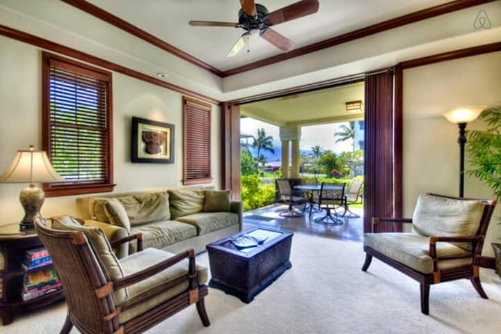 2 Luxury Beach Front Villas in Kolea! 15 Guests!
