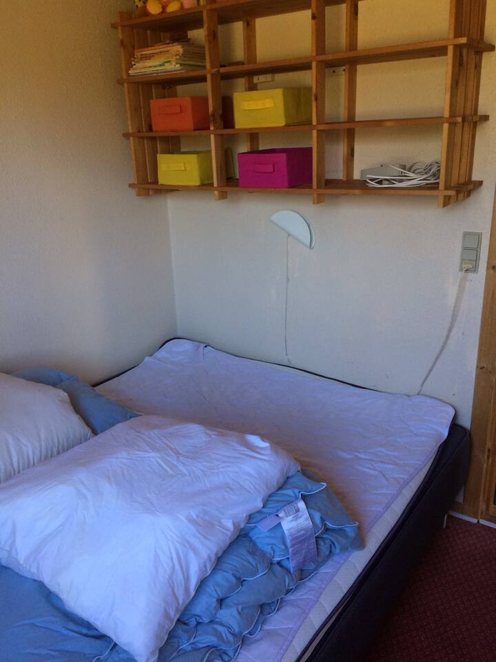 Soveværelse med 120 cm seng