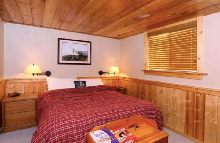 Harry Potter Bedroom with Queen Bed on 2nd level.