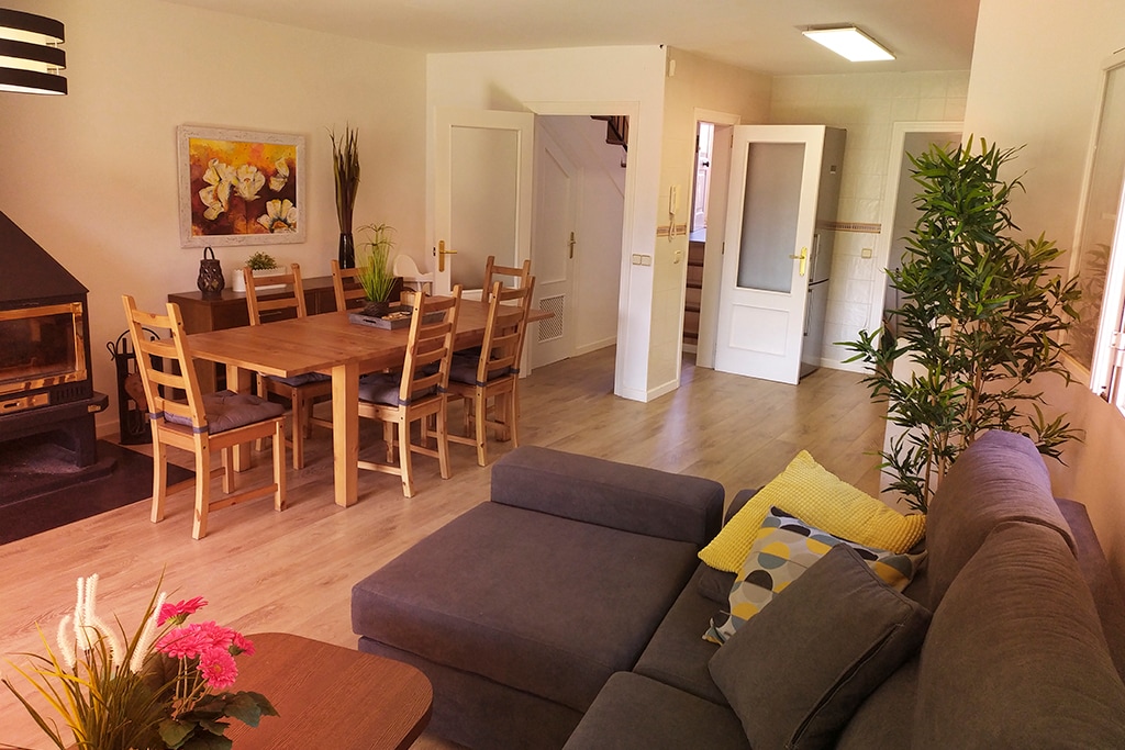 Successful Airbnb property: LaMaison Lake House Alcudia Beach-Playa de Alcudia in Alcúdia