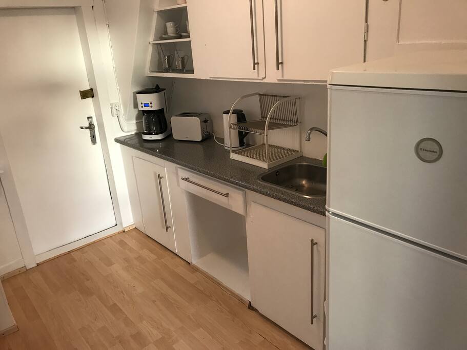 Small Kitchen with facilities