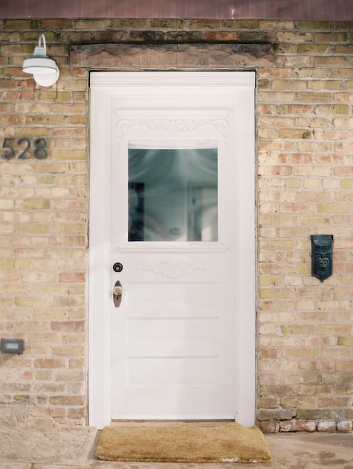Entrance to Apartment 528