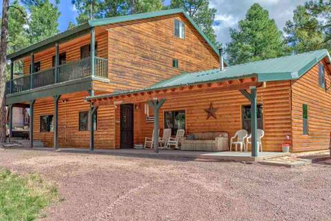 Spacious Oak Drive Escape
