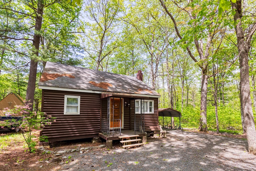 Quaint Rustic Cabin Close To Lake Wallenpaupack Cabins For