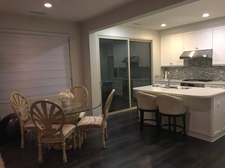 Kitchen / Dining Area