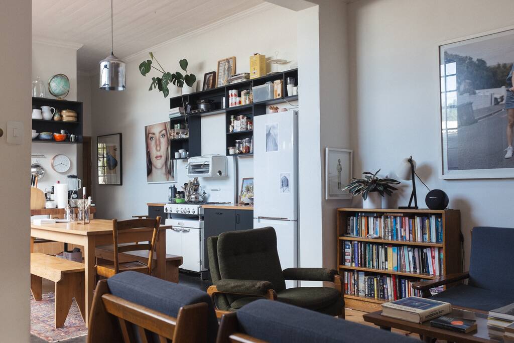 Living area / kitchen