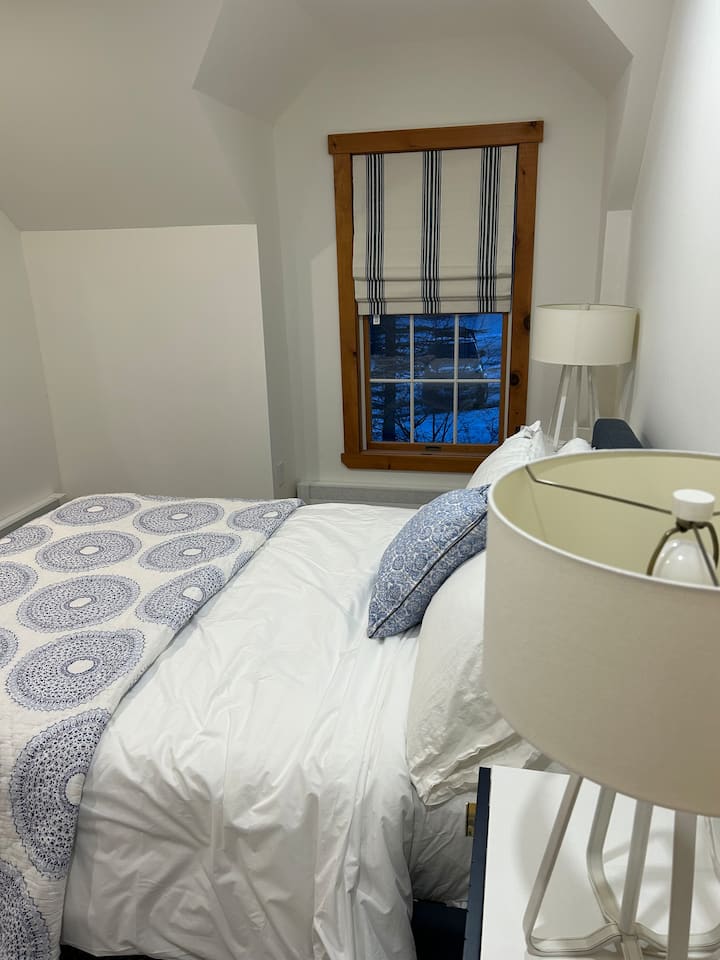 Двойна спалня