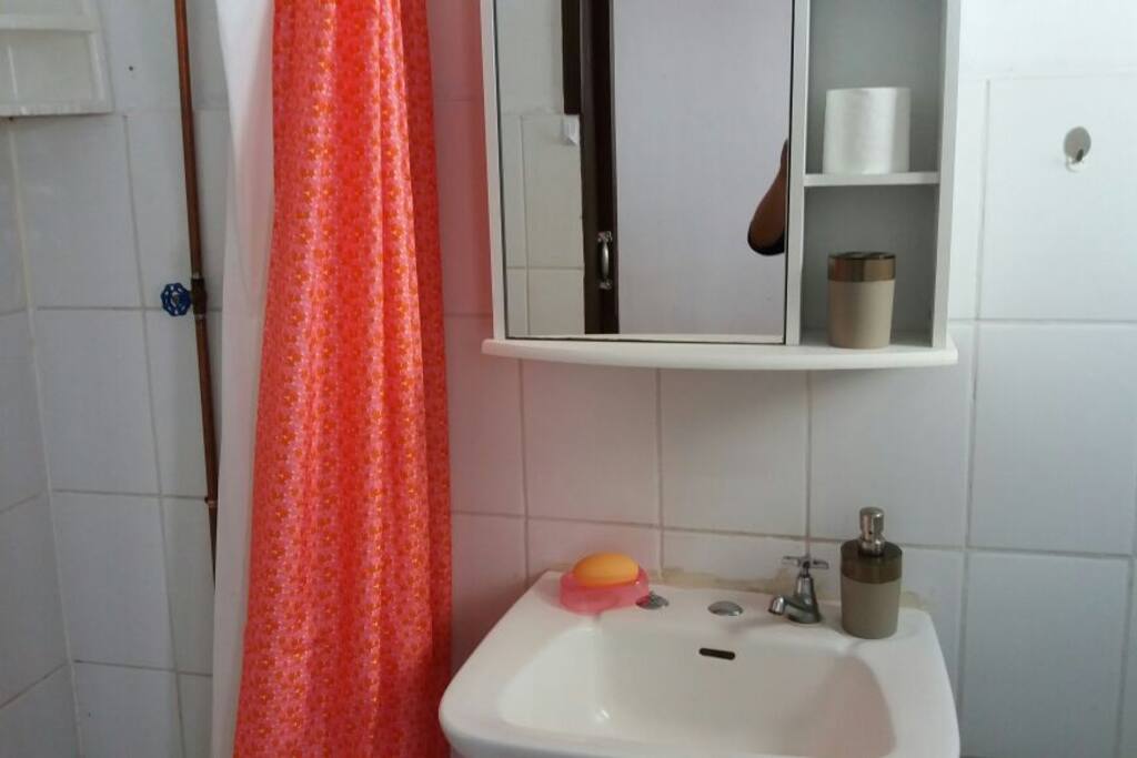Cada habitacion con su baño propio