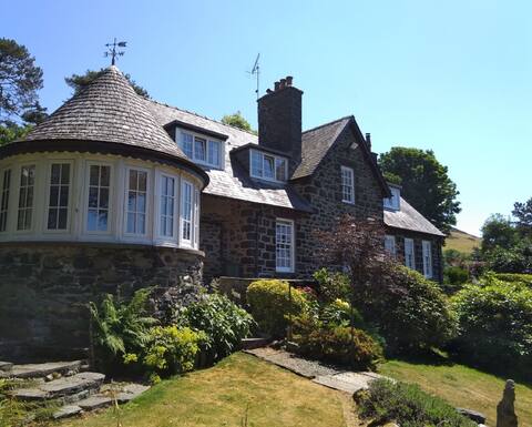 Amazing Views of Cardigan Bay and Snowdonia