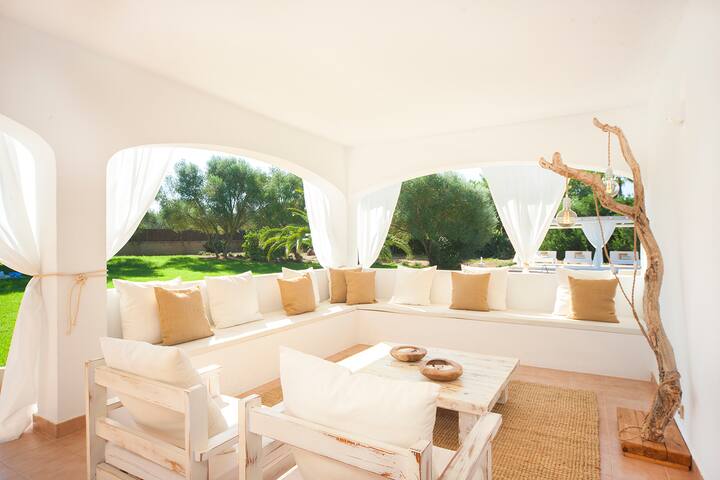 Villa Es Veler with private pool gallery image 3