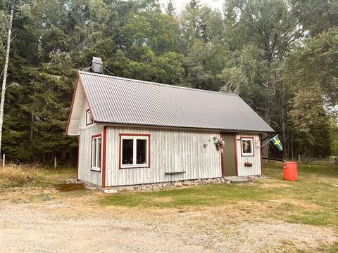 Successful Airbnb property: Cozy guest house in the forest in Nässjö
